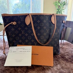Louis Vuitton Monogram Neverfull MM Tote.  -M41177